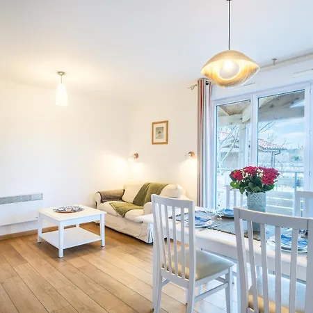 Apartment Aux Du H70